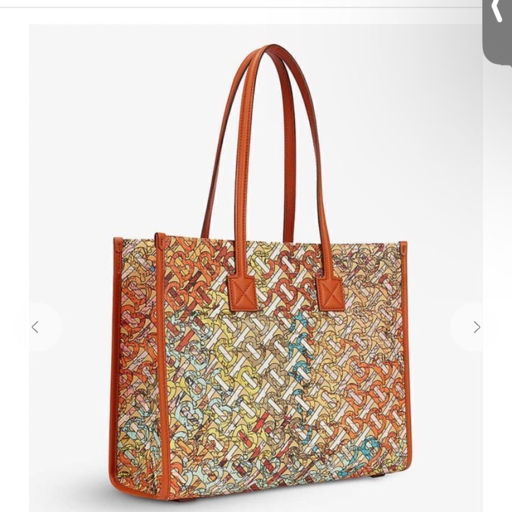 Burberry
Freya TB & Map-Print Leather Tote Bag - Picture 3 of 12